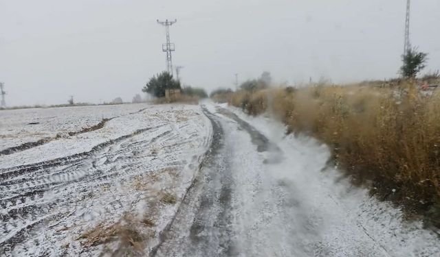 Nevşehir'e mevsimin ilk karı yağdı