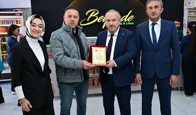 Vali Fidan’dan Vergi Rekortmeni İş İnsanı Mustafa Dağ’a Ziyaret