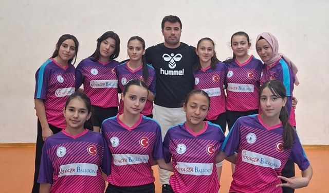 Derinkuyu’nun Yıldız Kızları Voleybolda Fırtına Gibi