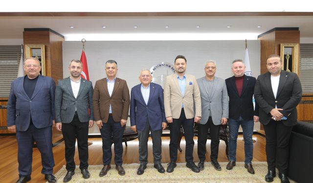 AK Parti Nevşehir Heyeti Kayseri'de Büyükkılıç’a Taziye Ziyareti