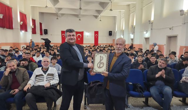 Şevki Karabekiroğlu Nevşehir Konferansı Yoğun İlgi Gördü