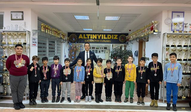 Satrançta Dereceler Altınyıldız'ın