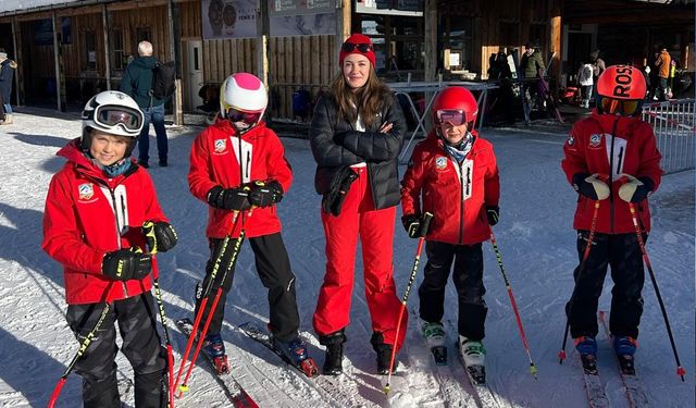 Kapadokya Spor Kulübü Almanya’da 15 Günlük Kayak ve Snowboard Eğitimine Katıldı