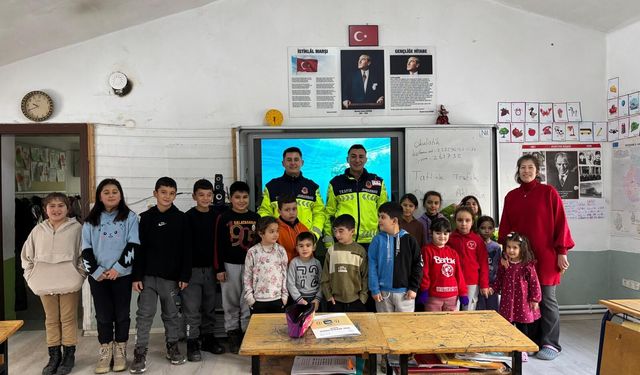 Nevşehir’de “Tatilde de Trafik Kuralları Aklımda” Projesiyle Öğrencilere Trafik Eğitimi Verildi