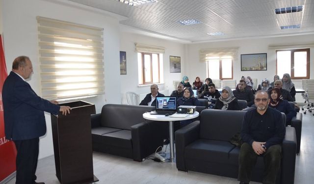 Nevşehir'de 68 Kişilik Umreci Kafilesine Eğitim