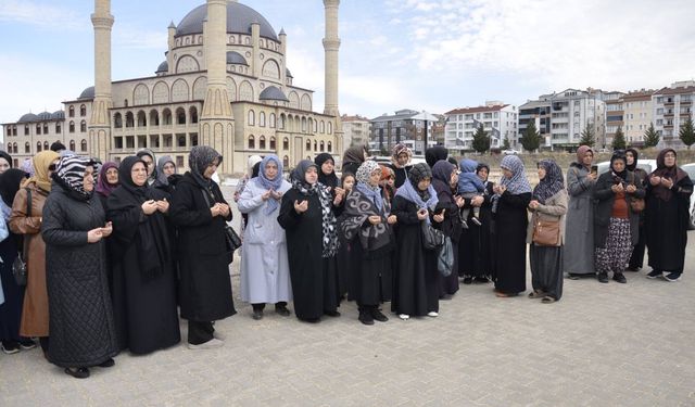 Nevşehir'de umre kafilesi salavatlarla yola çıktı