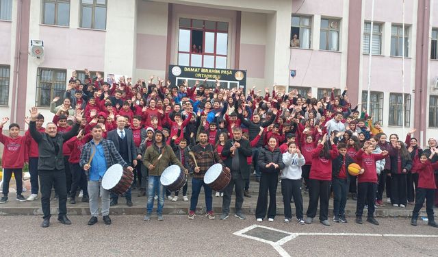 Nevşehir'de Davul Zurna ve Lokumla Ramazan Coşkusu