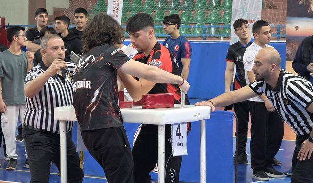 Nevşehir’de bilekler konuştu!