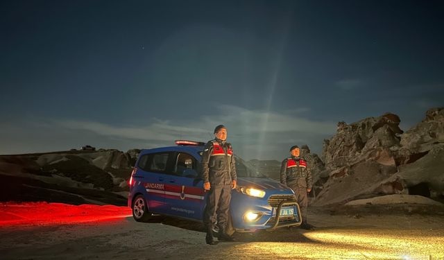 Kapadokya'da peri bacaları arasında 7/24 görev