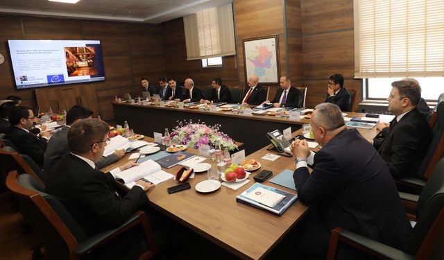 Vali Fidan, Niğde’de AHİKA zirvesine katıldı