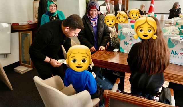 Başkan Arı’dan Nevşehirli 300 çocuğa bayramlık