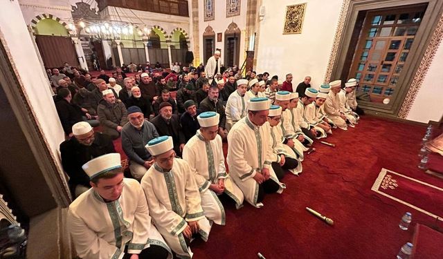 Nevşehir'de Gençler Teravihte İmam Oldu