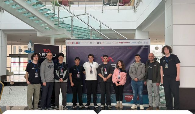 Simya Koleji öğrencilerinden gurur veren başarı