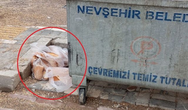Nevşehir'de Çöpteki Ekmekler Tepki Çekti