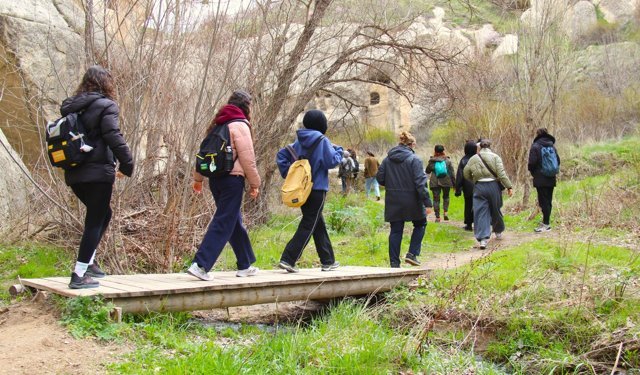 NEVÜ Ailesi Gomeda Vadisi Yürüyüşünde Buluştu