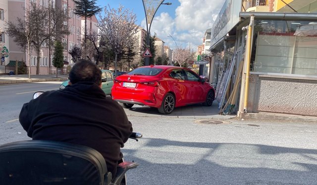 Nevşehir’de Kaldırımlar Park Yeri Olmamalı
