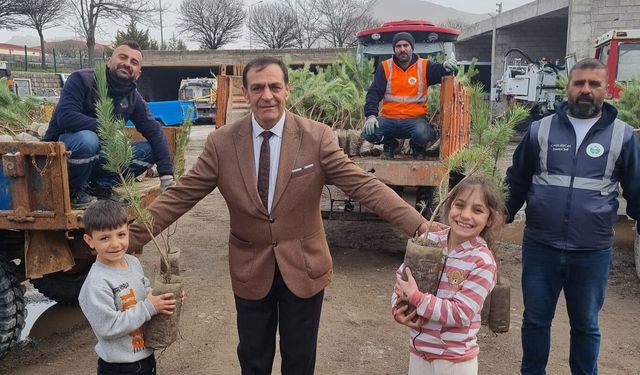 Göre Belediyesi 2 bin fidan dağıttı