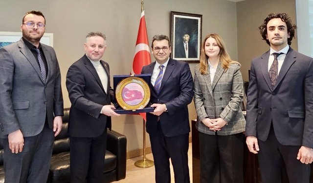 Ortahisar Belediye Başkanı Ateş Toronto’da