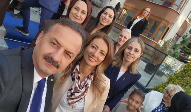 Nevşehir Heyeti Anahtar Parti Genel Merkez Toplantısında