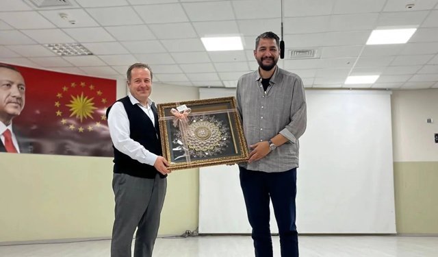 Gençler Altay Cem Meriç ile Buluştu