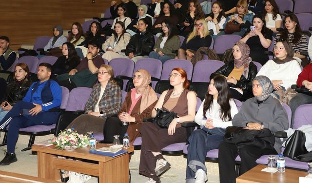 NEVÜ Öğrencilerine "Spor ve Bağımlılık" Semineri Verildi