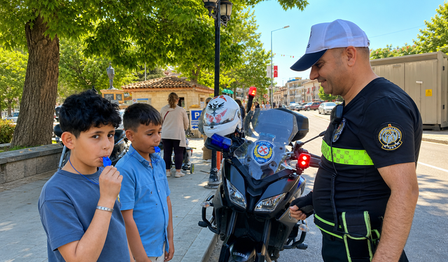 Avanos’ta Çocuklar Bayramda Trafiğin Minik Denetçileri Oldu