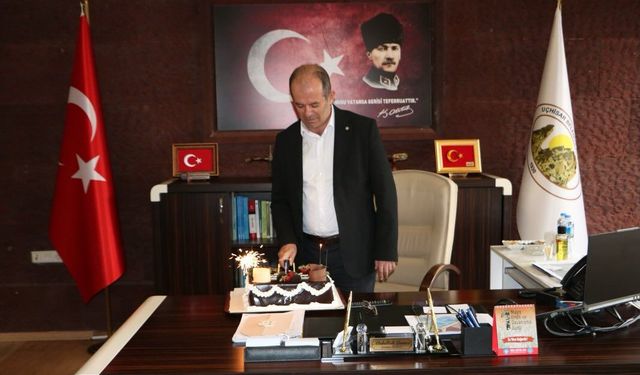 Uçhisar Belediyesi’nde Başkan Çamcı’ya Sürpriz Doğum Günü