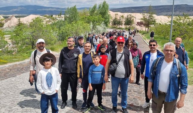 Eğitim-Bir-Sen Üyeleri Güvercinlik Vadisi’nde Doğa Yürüyüşü Yaptı
