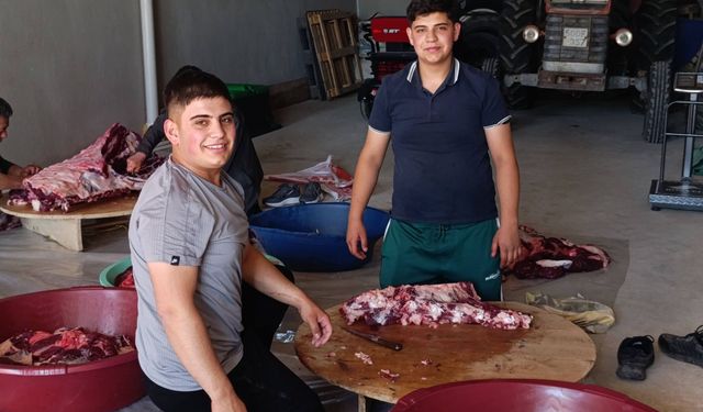 Nevşehir’de Vatandaşlar Kurbanlarını Kesti