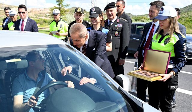Nevşehir’de Vali Kök Sürücüleri Trafikte Uyardı