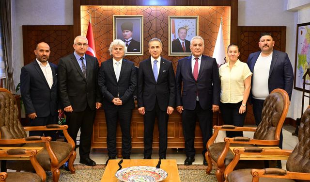 KAP-HİB Heyeti Vali Kök’ü Makamında Ziyaret Etti