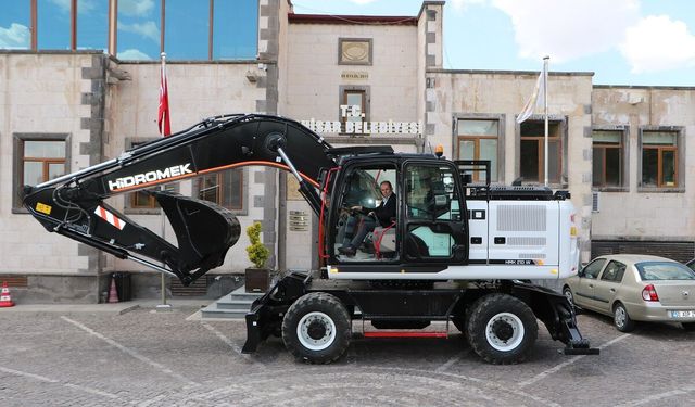 Yeni Ekskavatör Uçhisar’da Hizmete Girdi