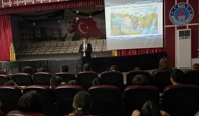 Altınyıldız 4. Sınıf Öğrencileri Elektriğin Gizemli Dünyasını Keşfetti