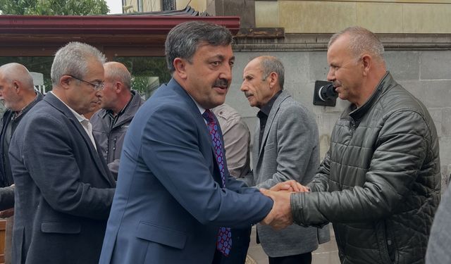 Acıgöl’de Başkan Eroğlu Vatandaşlarla Bayramlaştı