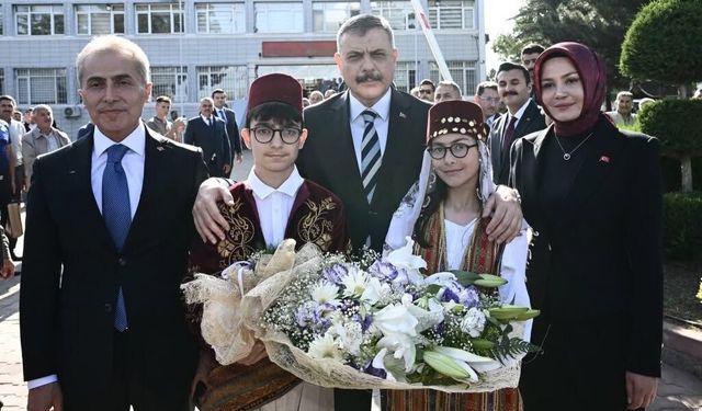 Yıllar Sonra Aynı Makamda