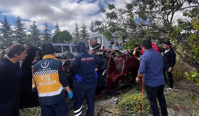 Üniversite Adaylarını Taşıyan Araç Takla Attı