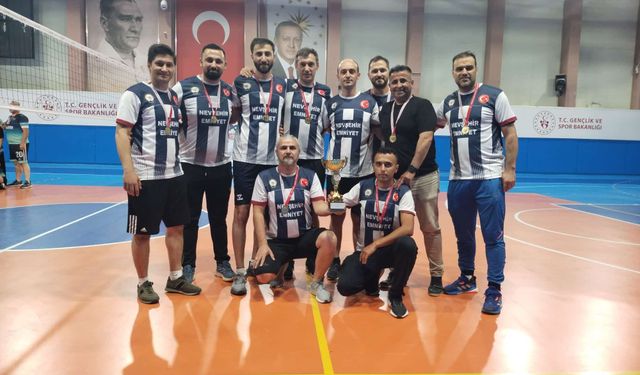 Nevşehir Emniyet Müdürlüğü Valilik Kupası’nın Şampiyonu Oldu