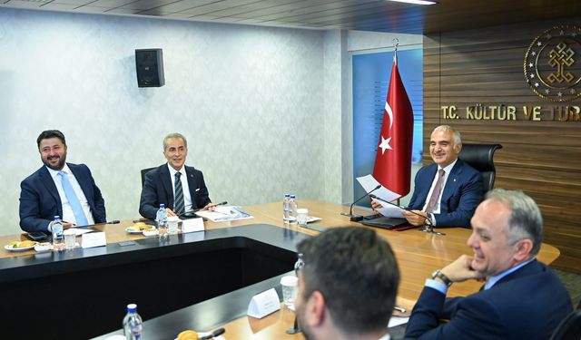 Kapadokya’da Sıcak Hava Balonculuğunun Geleceği Masaya Yatırıldı
