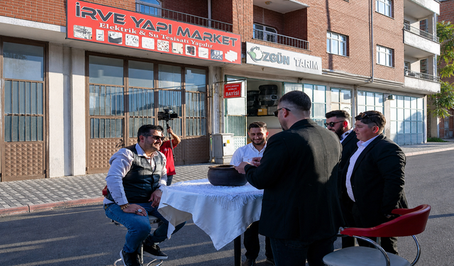 Acıgöl'de güveci doldurtmadan yolu açmadı