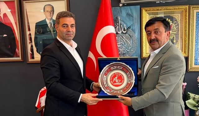Acıgöl Belediye Başkanı Eroğlu'ndan MHP Sultangazi İlçe Başkanlığı'na Ziyaret