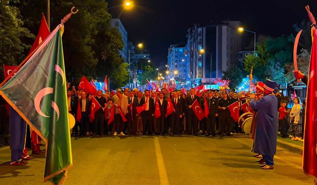 Nevşehir'de 15 Temmuz İçin Tek Yürek Yürüdüler