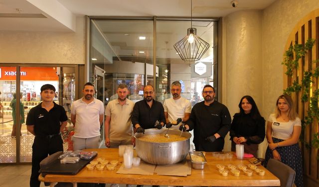 NEMS Restaurant Cafe’den Geleneksel Aşure İkramı