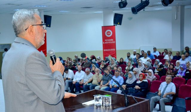 Nevşehir’de “Peygamberimiz ve Güzel Ahlak” Konferansı Düzenlendi