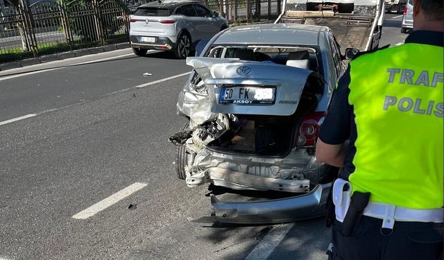 Nevşehir’de Vito ile Otomobil Çarpıştı