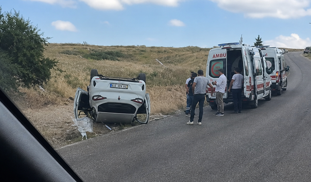 Uçhisar-Göreme yolunda araç takla attı: 2 yaralı