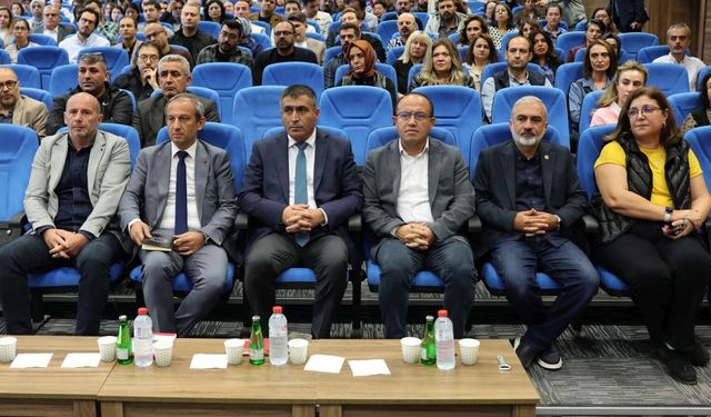 Rektör Aktekin Fen-Edebiyat Fakültesi Akademik Kurul Toplantısına Katıldı