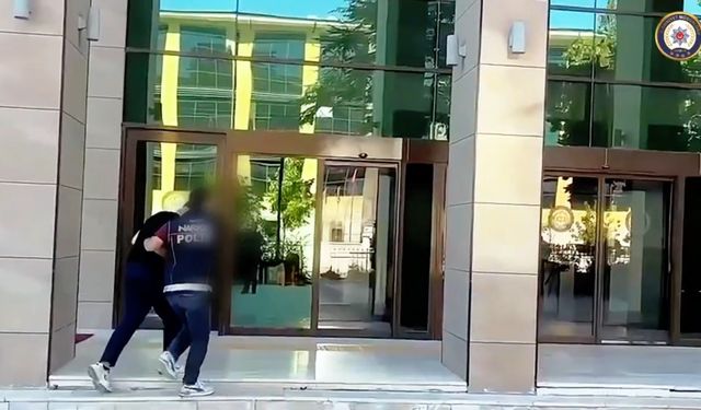 Nevşehir’de Sokak Satıcılarına Darbe! 2 Şüpheli Tutuklandı