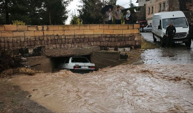 Ürgüp’te faciadan dönüldü! 3 kişi ölümden döndü