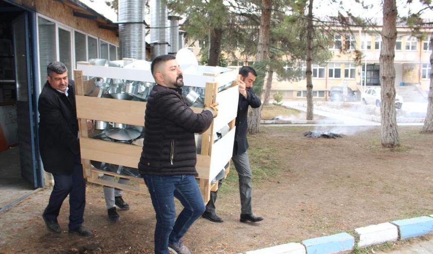 Nevşehir'de üretilen 1043 baca kapağı yola çıktı.
