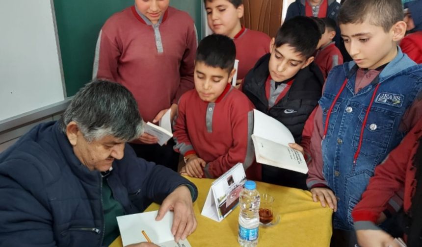 Yazar Aytekin Derınkuyu İmam Hatip Ortaokulunda "Kitaplara Göz Değsin" Dedi